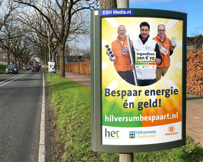 HSTotaal: fotografie en ontwerp gezamenlijke campagneposter van HilverZon en HET; hier als abri langs de Diependaalselaan